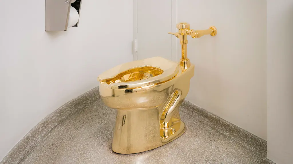 working gold toilet by Italian artist Maurizio Cattelan