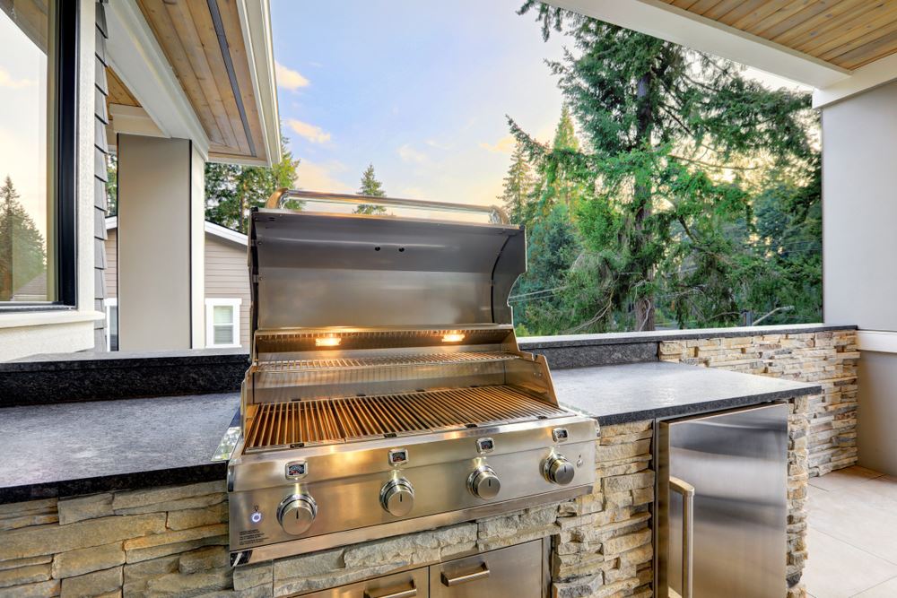 outdoor kitchen with big grill